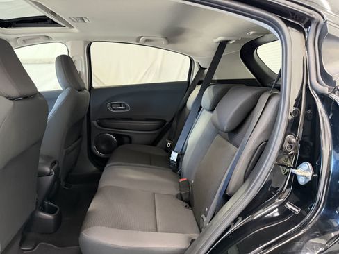 Used 2019 Honda HR-V EX image 11