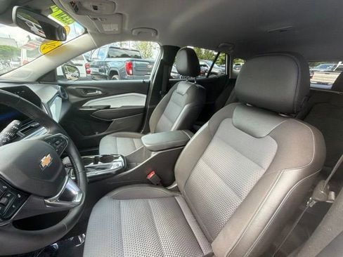 Used 2025 Chevrolet Trax LT w/ Driver Confidence Package FWD image 12