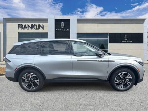 New 2026 Lincoln Nautilus Premier w/ Jet Appearance Package AWD/4WD image 8