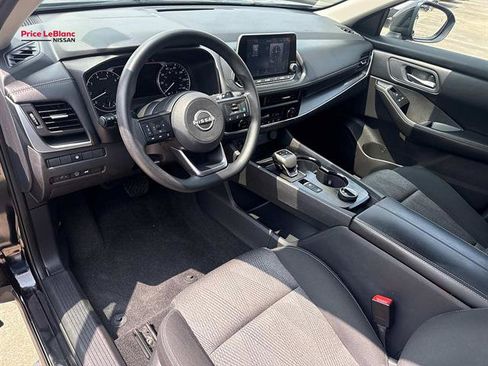 Used 2024 Nissan Rogue SV AWD/4WD image 17
