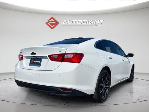 Used 2018 Chevrolet Malibu LT w/ True North Edition FWD image 7