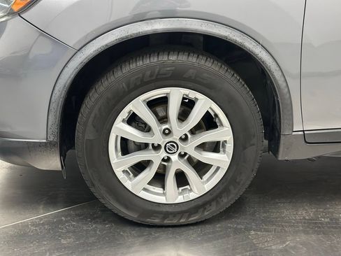 Used 2020 Nissan Rogue S w/ Special Edition Package FWD image 21