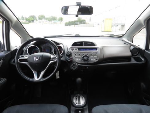 Used 2010 Honda Fit Sport image 11