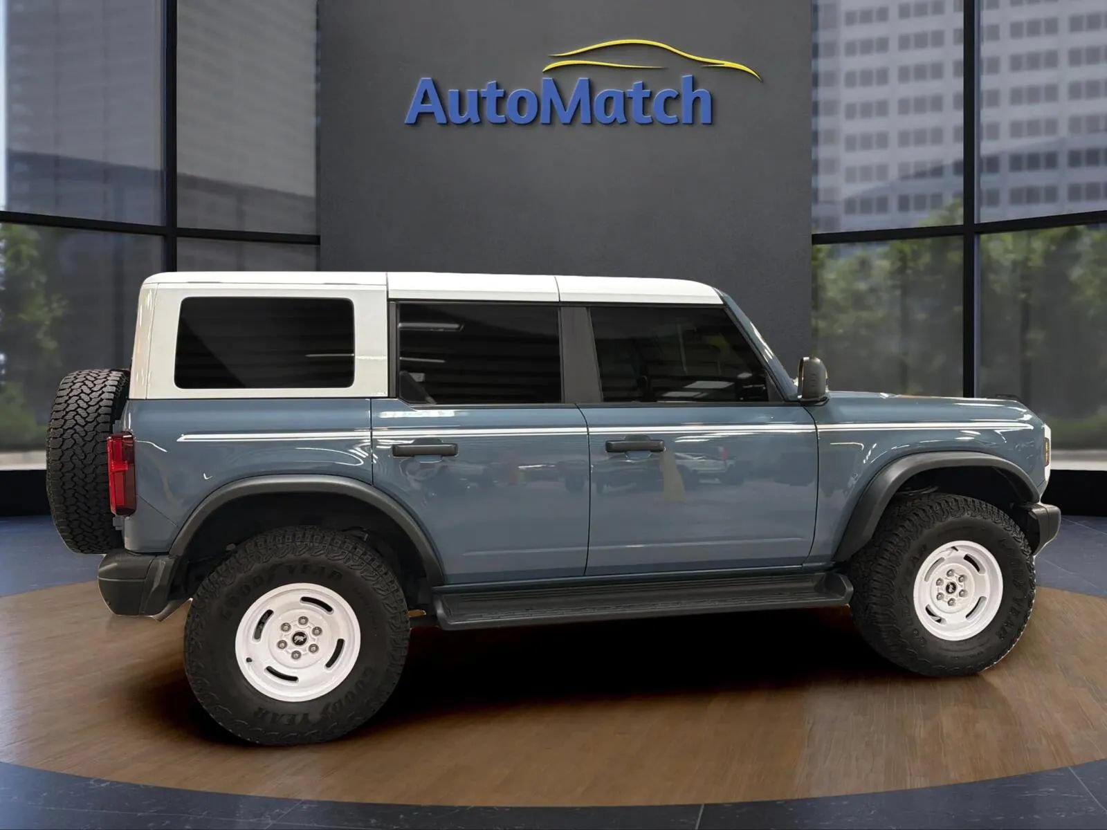 Used 2025 Ford Bronco Heritage Edition AWD/4WD image 12