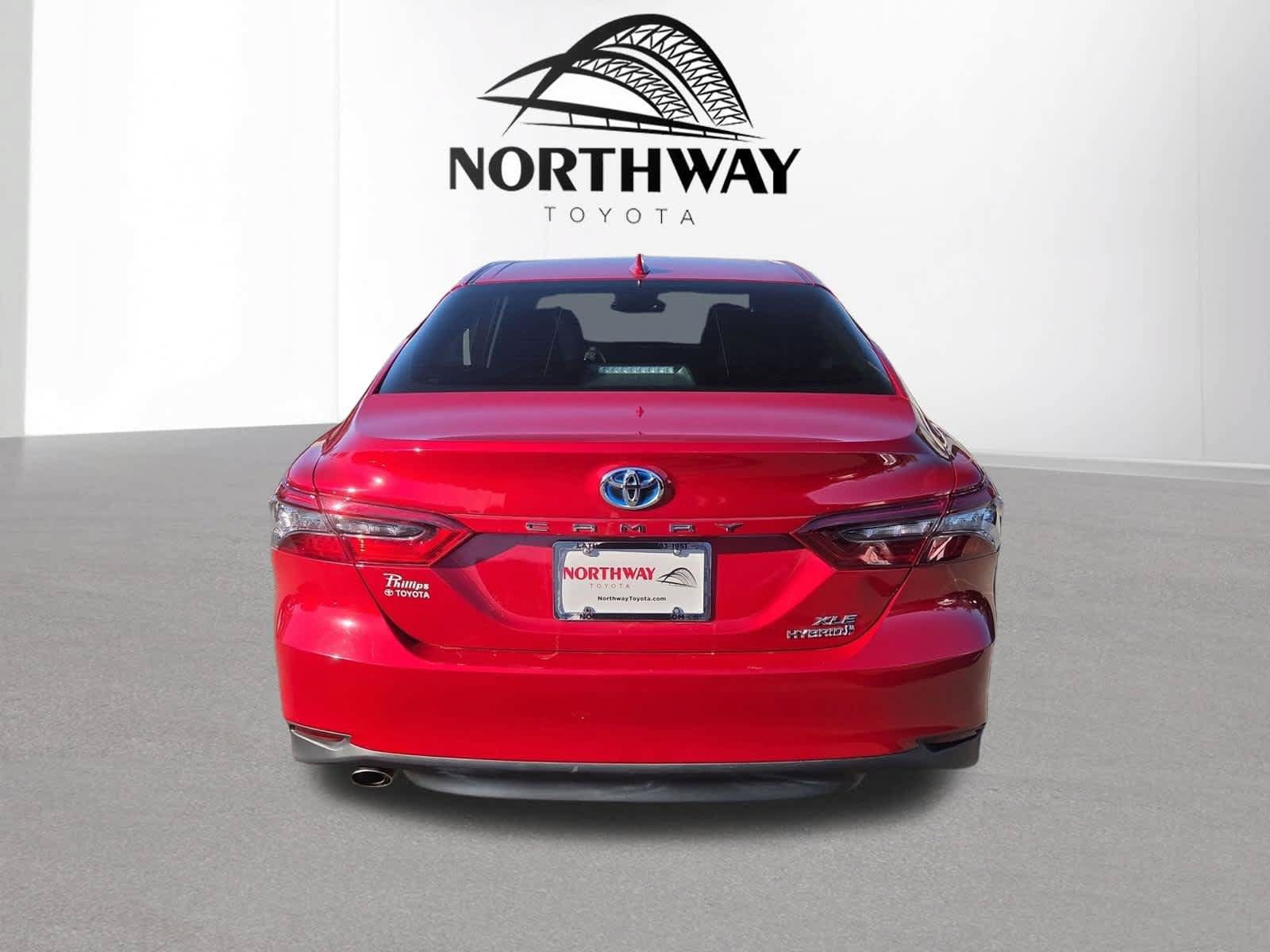 Used 2023 Toyota Camry XLE FWD image 5