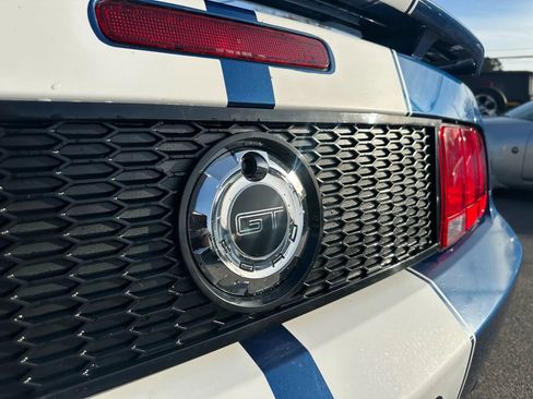 Used 2009 Ford Mustang GT Premium image 10