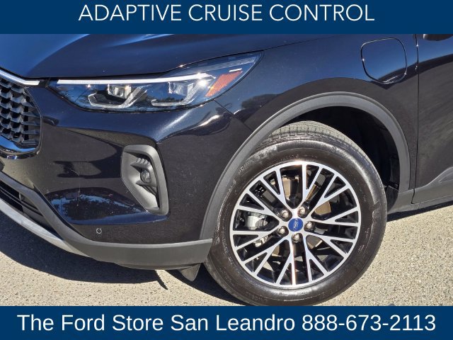 Used 2025 Ford Escape SE w/ PHEV Premium Package FWD image 10