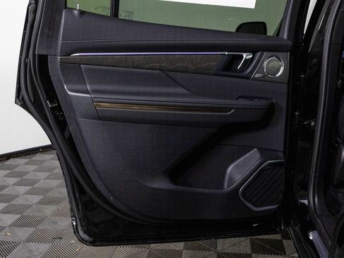 Certified 2025 Buick Enclave Avenir w/ Super Cruise Package image 36