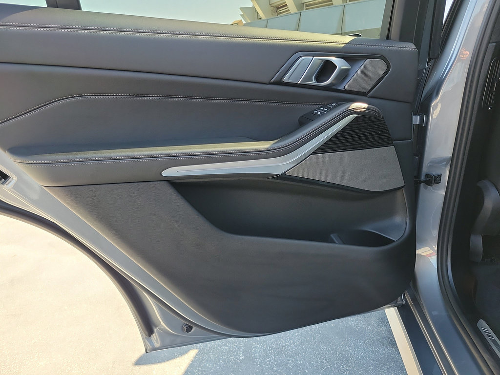 Used 2026 BMW X7 xDrive40i AWD/4WD image 18