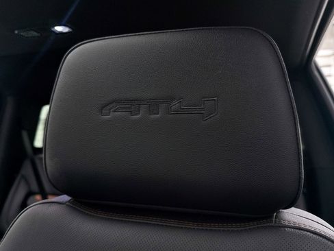 Used 2025 GMC Sierra 2500 AT4 w/ AT4 Premium Plus Package image 4