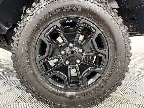 Used 2018 Jeep Wrangler Unlimited Sport AWD/4WD image 24