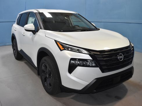 New 2026 Nissan Rogue SV w/ Cold Weather Package FWD image 1