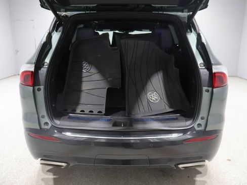 Used 2022 Buick Enclave Premium w/ Surround and Sites Package AWD/4WD image 21