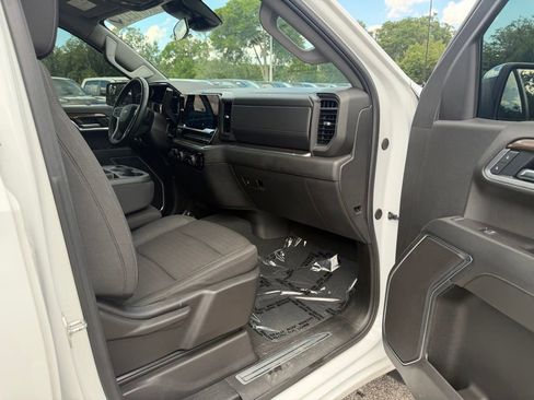 Used 2025 Chevrolet Silverado 1500 LT AWD/4WD image 30