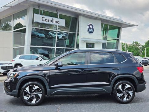 Certified 2024 Volkswagen Taos SE AWD/4WD image 2