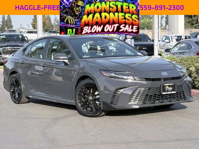 Used 2026 Toyota Camry SE FWD image 2