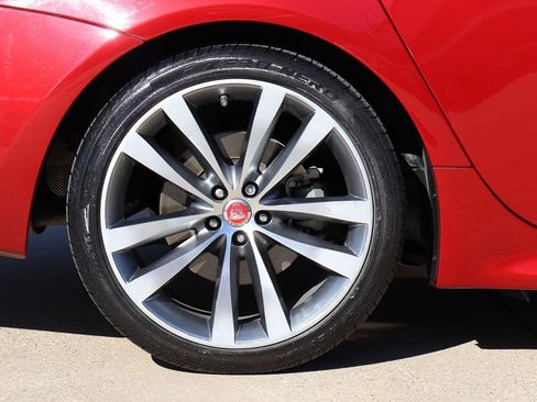 Used 2016 Jaguar XJ R-Sport image 53