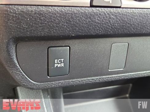 Used 2019 Toyota Tacoma SR w/ SR Convenience Package AWD/4WD image 10