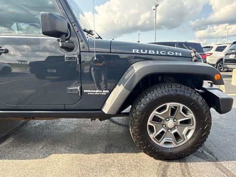 Used 2017 Jeep Wrangler Unlimited Rubicon w/ Connectivity Group AWD/4WD image 15