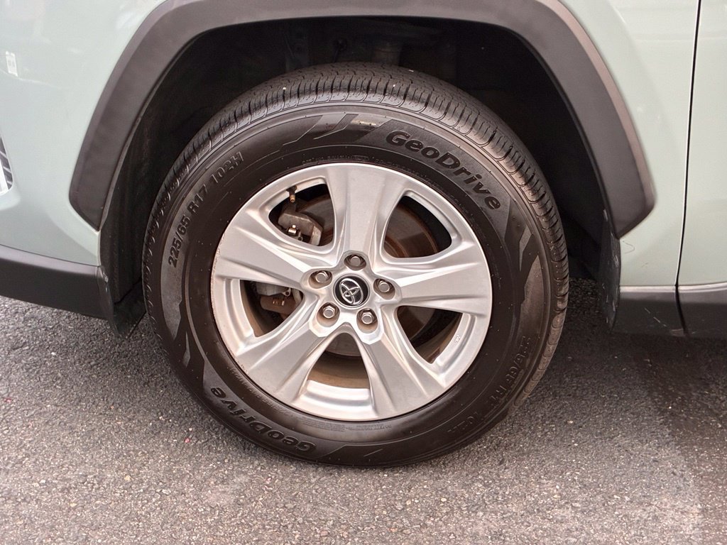 Used 2021 Toyota RAV4 XLE FWD image 47