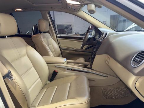 Used 2010 Mercedes-Benz ML 550 4MATIC image 27