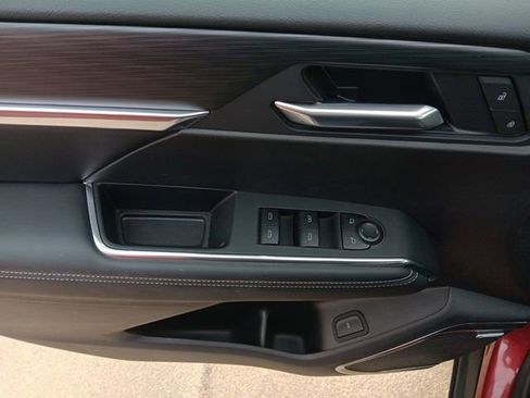 New 2026 GMC Acadia Elevation image 29