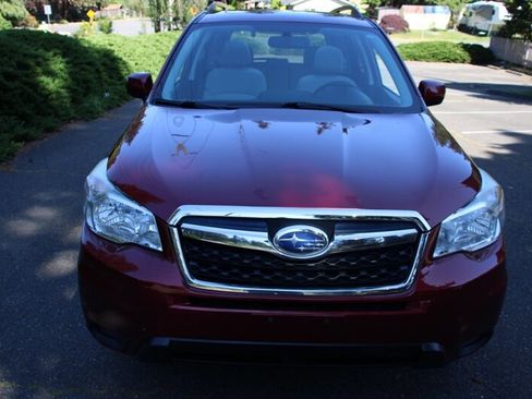 Used 2015 Subaru Forester 2.5i Premium w/ Popular Package #2 AWD/4WD image 10