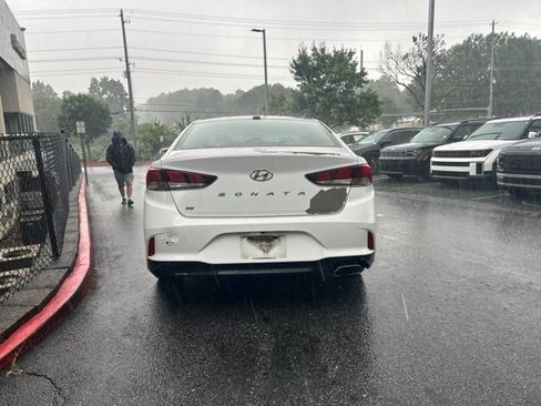 Used 2018 Hyundai Sonata SE FWD image 3