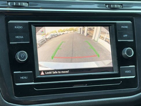 Used 2021 Volkswagen Tiguan S FWD image 17