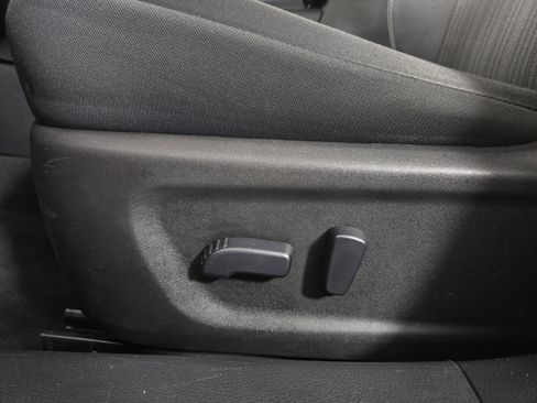 Used 2024 Nissan Altima 2.5 SV FWD image 30