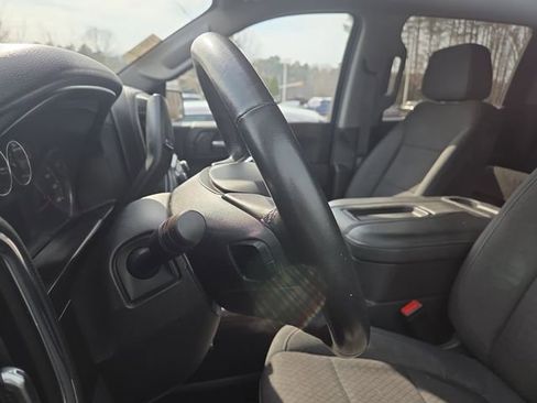 Used 2021 Chevrolet Silverado 1500 LT Trail Boss w/ Convenience Package II image 9