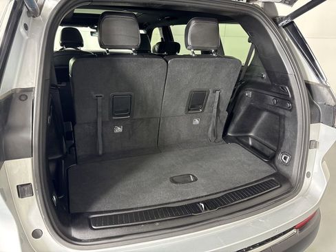 Used 2024 Jeep Grand Cherokee L Limited w/ Luxury Tech Group II image 37