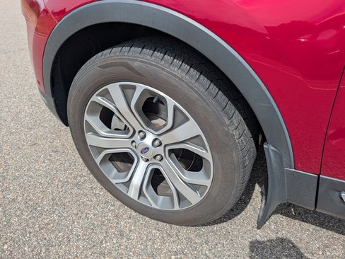 Used 2018 Ford Explorer Platinum AWD/4WD image 5