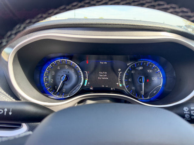 New 2026 Chrysler Pacifica Select AWD/4WD image 15
