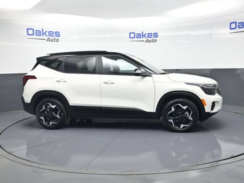 Certified 2026 Kia Seltos S FWD image 8