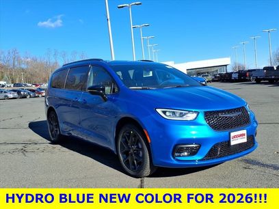 New 2026 Chrysler Pacifica Select