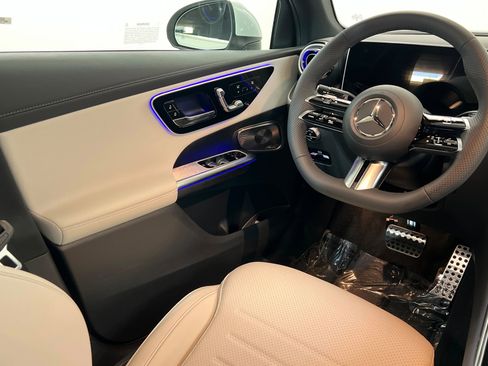 New 2026 Mercedes-Benz GLC 300 4MATIC image 11