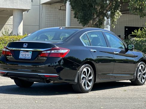 Used 2016 Honda Accord EX-L image 9