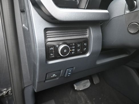 New 2026 Ford F250 Platinum w/ Tremor Off-Road Package image 13