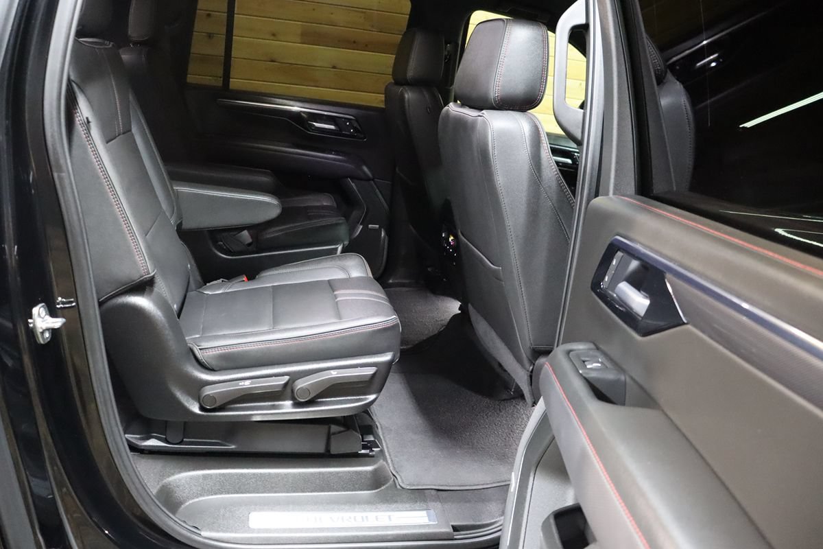 Used 2026 Chevrolet Suburban RST RWD image 55