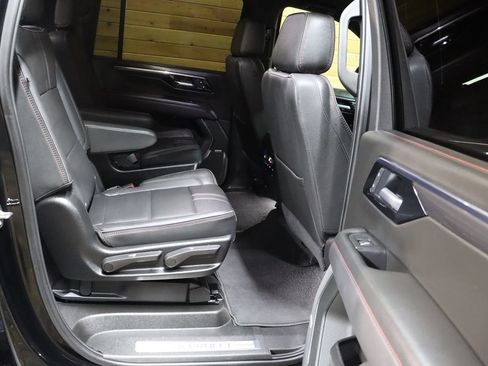 Used 2026 Chevrolet Suburban RST RWD image 55