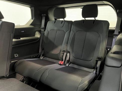 New 2025 Jeep Grand Cherokee L Laredo w/ Luxury Tech Group I image 12