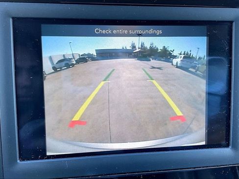 Used 2018 Chrysler Pacifica Touring-L image 26