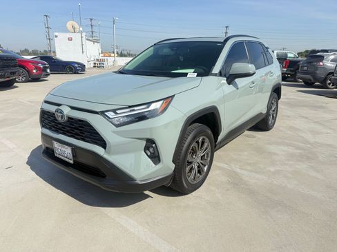 Used 2023 Toyota RAV4 XLE Premium image 1