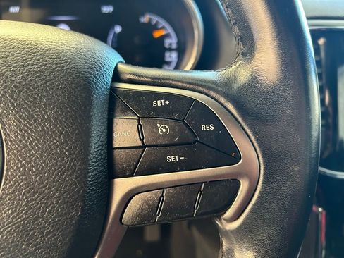 Used 2019 Jeep Grand Cherokee Limited image 36