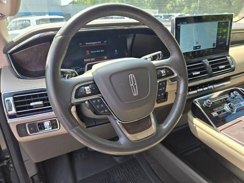 Used 2024 Lincoln Navigator Reserve AWD/4WD image 10
