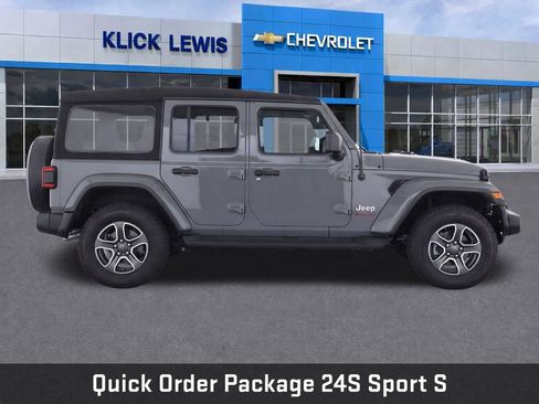 Used 2018 Jeep Wrangler Unlimited Sport S AWD/4WD image 9