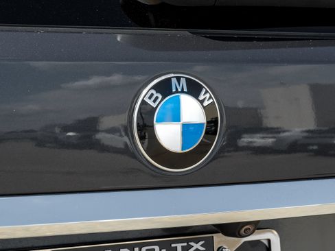 Used 2021 BMW X7 xDrive40i w/ M Sport Package AWD/4WD image 55