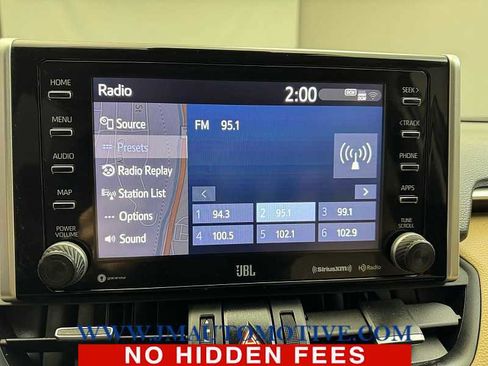 Used 2020 Toyota RAV4 Limited image 23