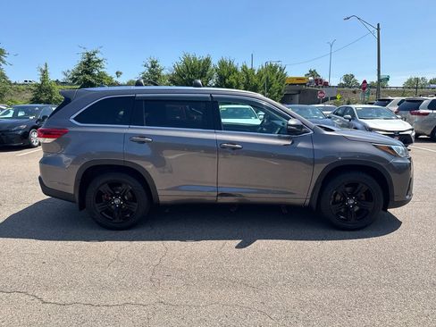 Used 2018 Toyota Highlander Limited Platinum AWD/4WD image 11
